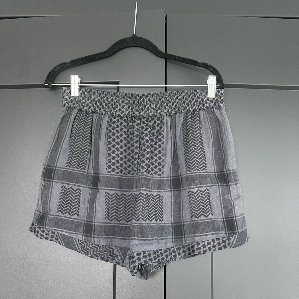 Cecilie Copenhagen High waist black & gray shorts